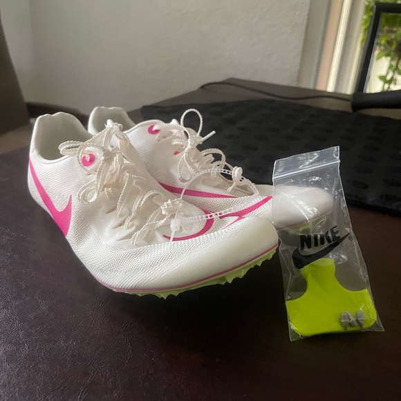 Nike JA Fly 4 White Sail Hyper Pink Light Mens size 13 - Picture 1 of 5